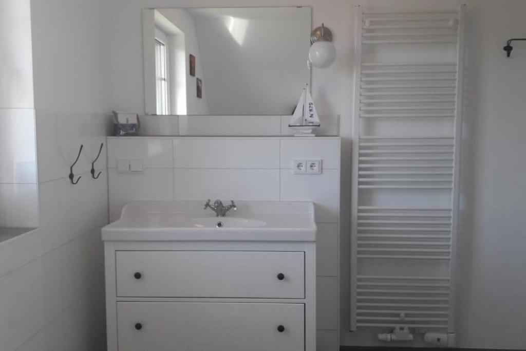 Ferienhaus Finja In Born Buitenkant foto
